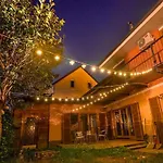 Buzahouse